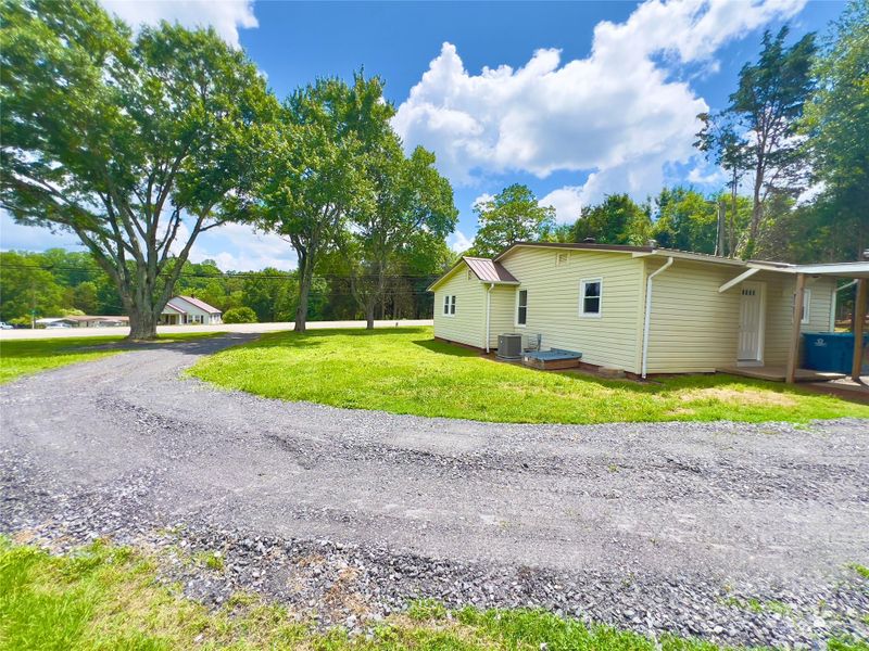 2482 E Nc 10 Hw, Conover, NC 28613