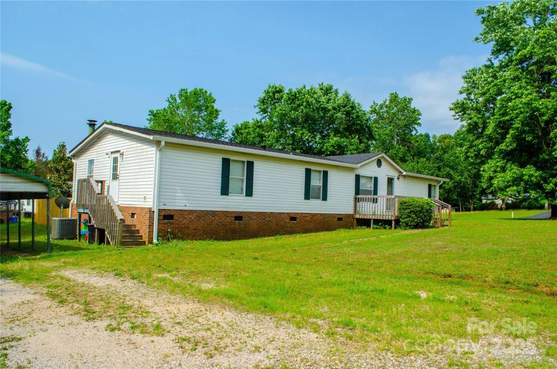 745 Rock Castle Dr, York, SC 29745