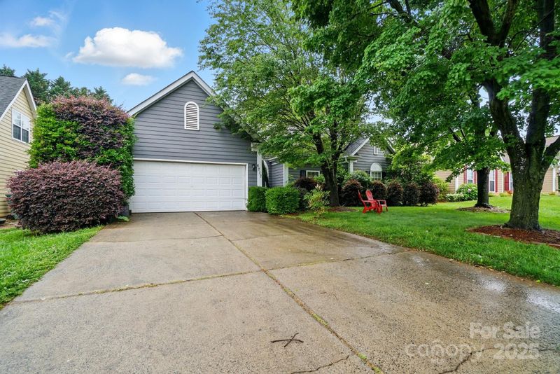 6717 Bickham Ln, Charlotte, NC 28269