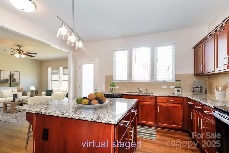 2327 Glenway Trail Ct, Pineville, NC 28134