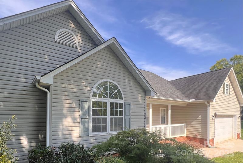318 Linsbury Ct, Gastonia, NC 28056