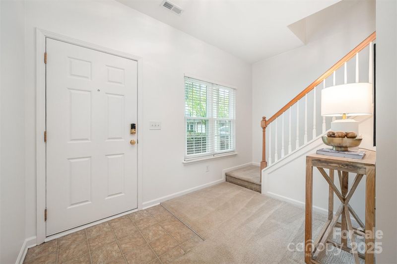 15554 Stronvar House Ln, Charlotte, NC 28277
