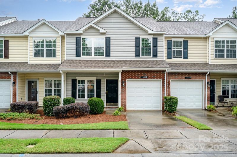 15554 Stronvar House Ln, Charlotte, NC 28277