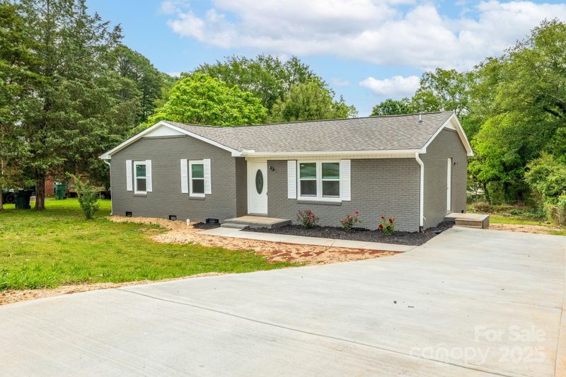 2511 Linwood Rd, Gastonia, NC 28052