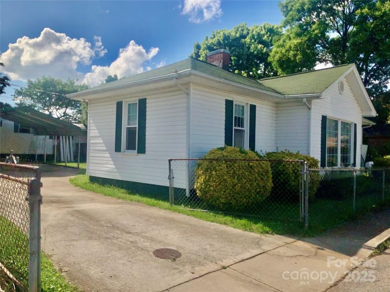 447 17th St, Cramerton, NC 28032