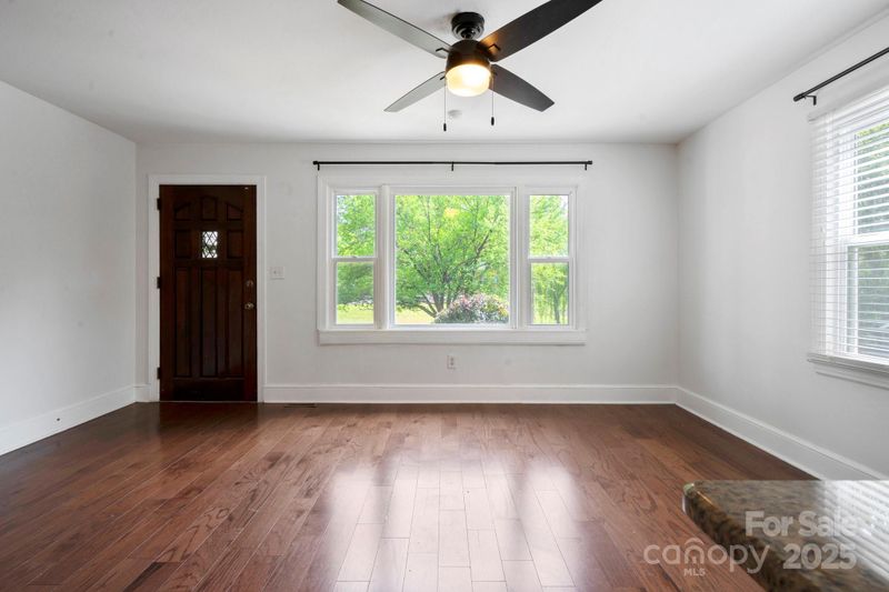 534 W Kingston Ave, Charlotte, NC 28203