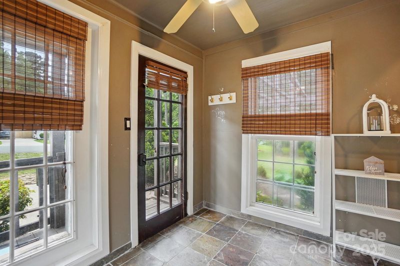 4235 Howie Cir, Charlotte, NC 28205