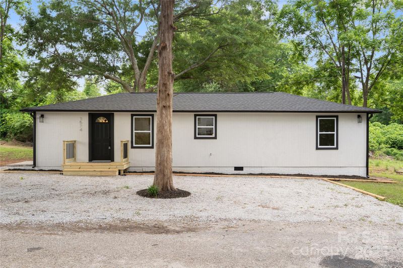 1574 Mangum Dr, Lancaster, SC 29720