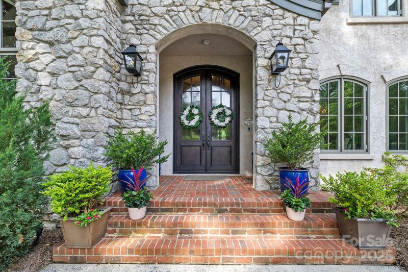 5523 Meadow Haven Ln, Charlotte, NC 28270
