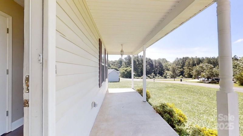 2377 Mintew Cir, Lincolnton, NC 28092