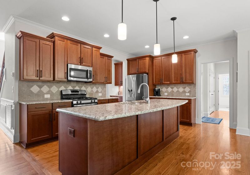 2606 Walker Rd, Matthews, NC 28105
