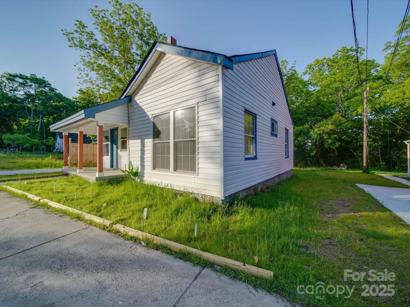 123 Oak St, Chester, SC 29706