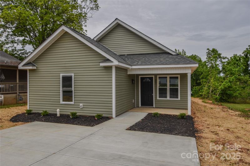 407 Chambers St, Statesville, NC 28677