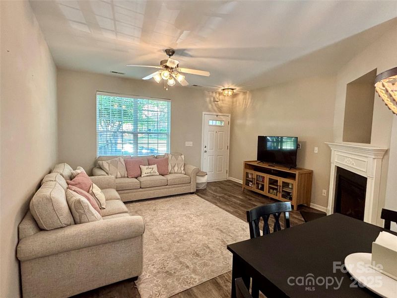 1139 Drummond Ln, Matthews, NC 28104