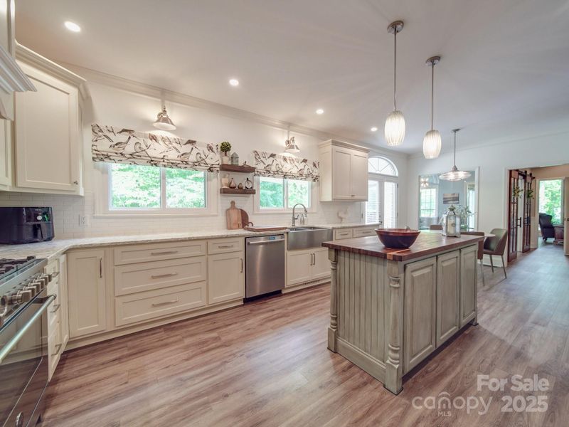 5900 Colwick Ct NW, Concord, NC 28027