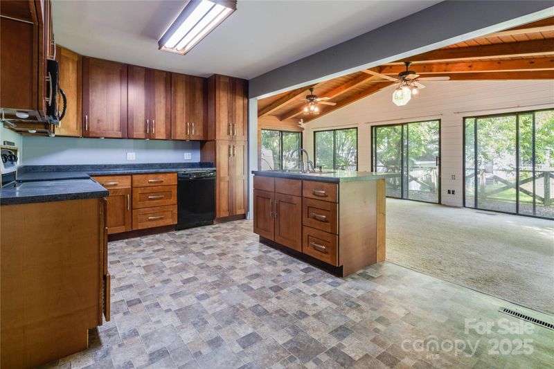 204 Blanche Ave, Belmont, NC 28012