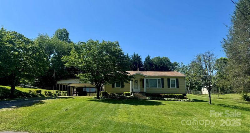 3132 7th Ave SE, Conover, NC 28613