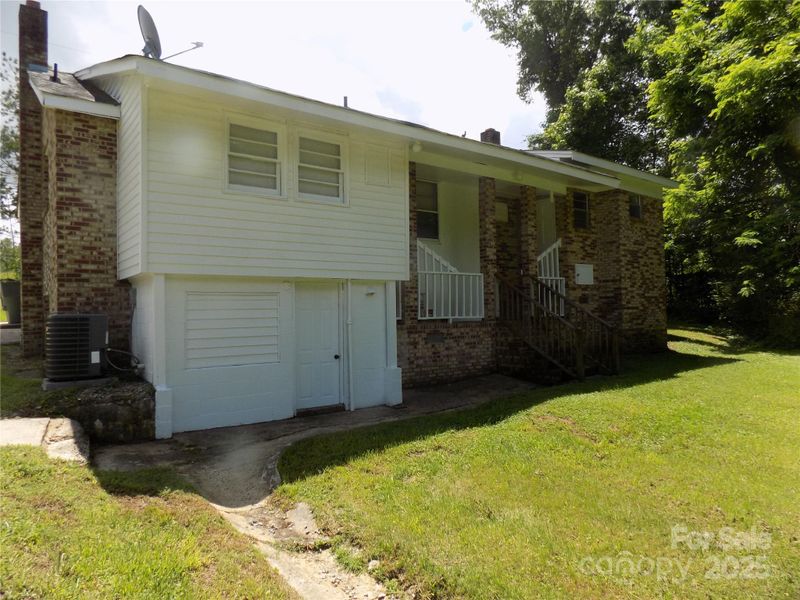 209 Barber Rd, Gastonia, NC 28056