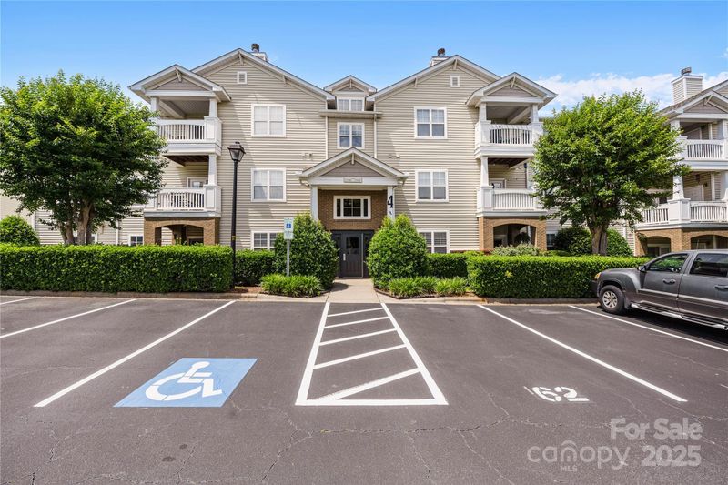 17111 Doe Valley Ct, Cornelius, NC 28031