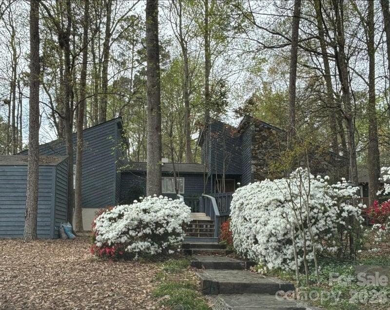 2800 Patio Ln, Gastonia, NC 28056