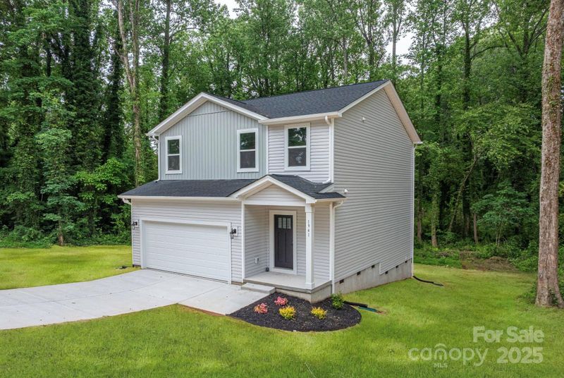 1941 32nd St NE, Hickory, NC 28601