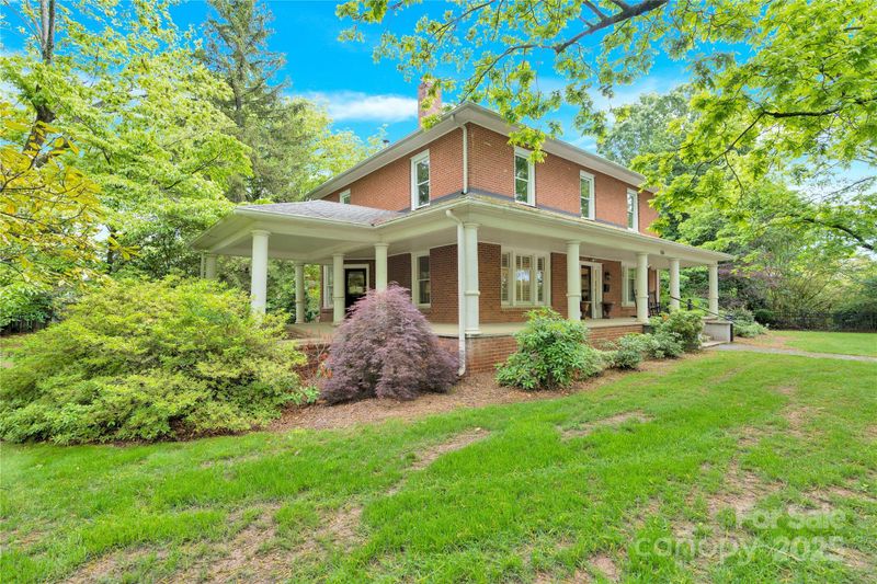 634 E Center Ave, Mooresville, NC 28115