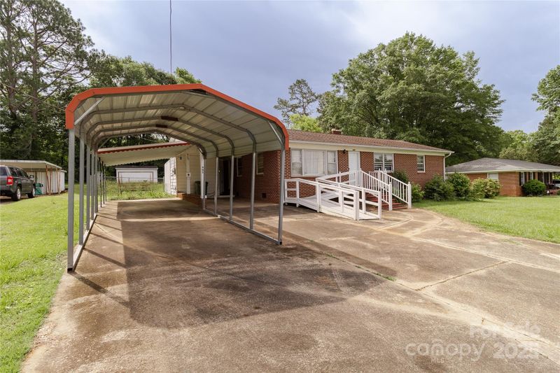 905 Florence St, Gaffney, SC 29340