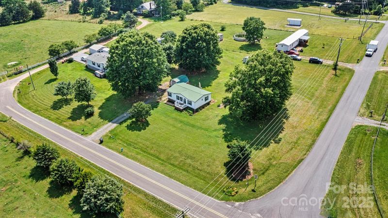 338 Hickory Grove Rd, Harmony, NC 28634