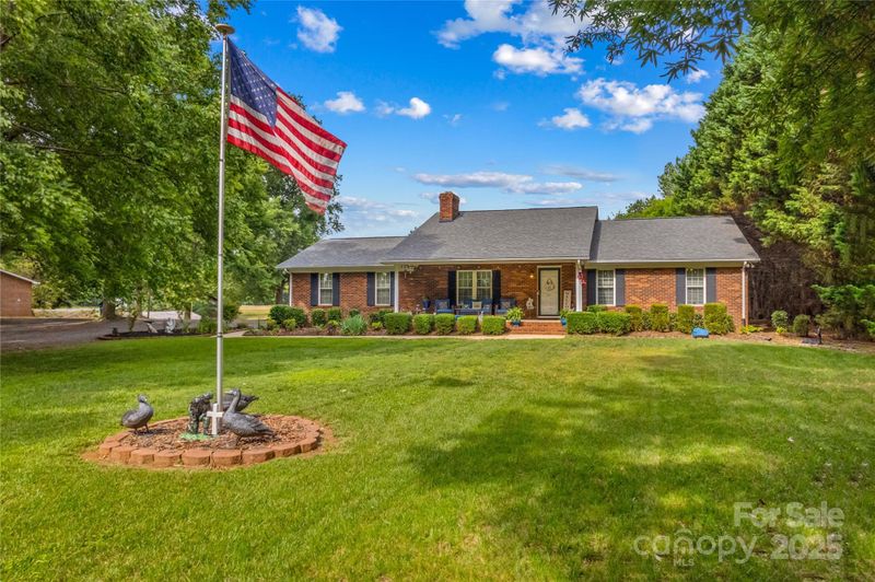648 Odell School Rd, Concord, NC 28027