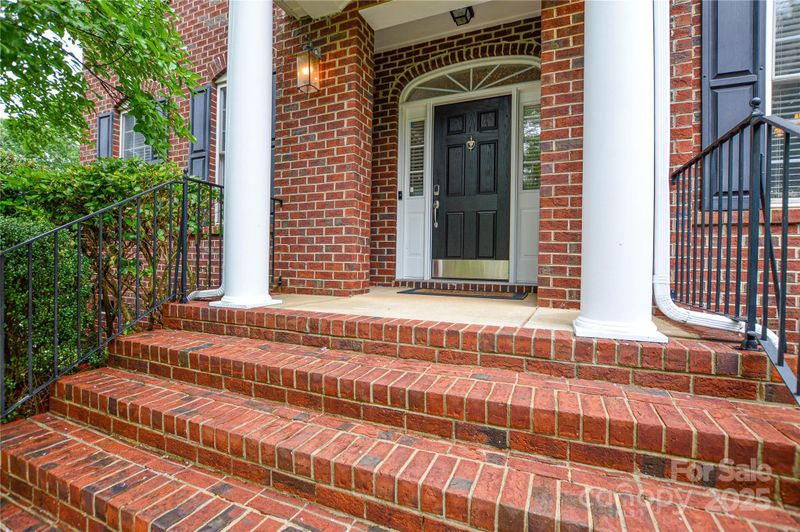 5004 Woodview Ln, Matthews, NC 28104