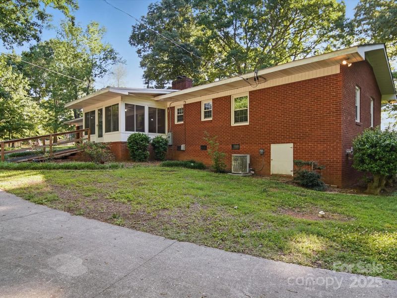 2216 Griffith Rd, Monroe, NC 28112