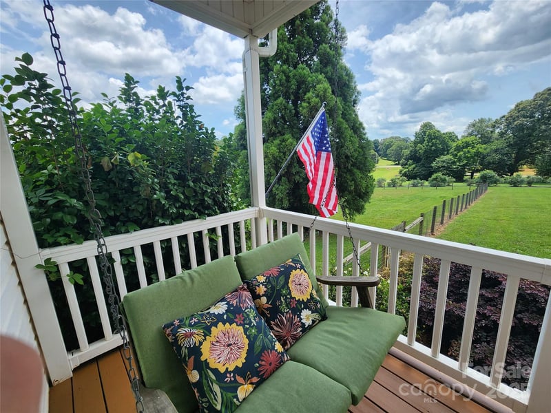 5258 E Bandys Cross Rd, Catawba, NC 28609