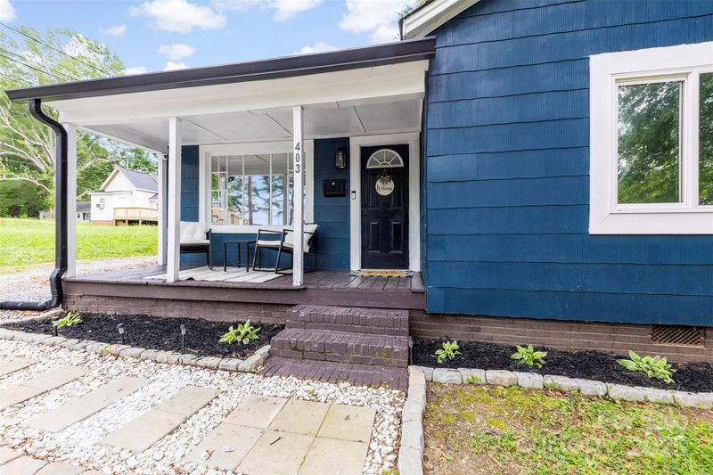 403 W 2nd St, Cherryville, NC 28021