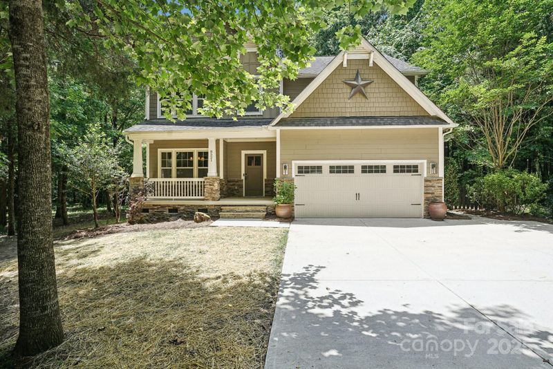 8521 Aspen Ct, Charlotte, NC 28227