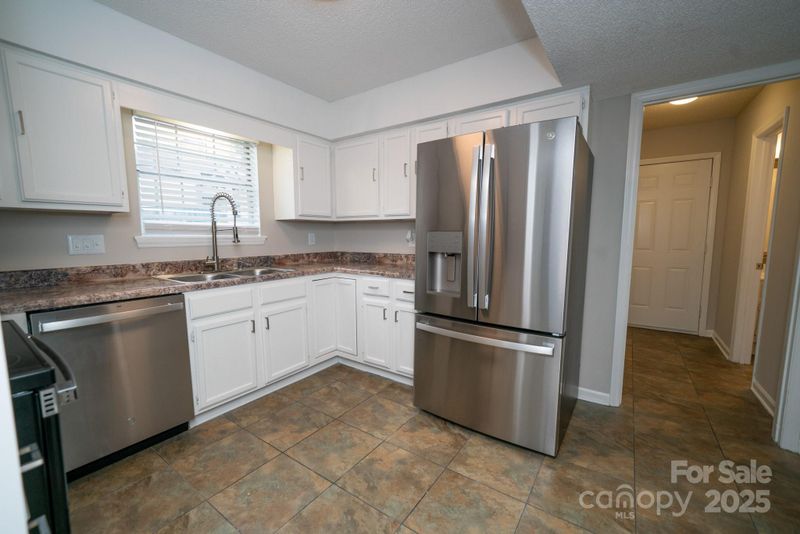 8125 Sheringham Way, Charlotte, NC 28227