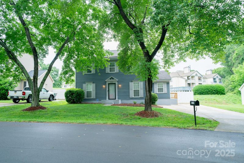 8125 Sheringham Way, Charlotte, NC 28227