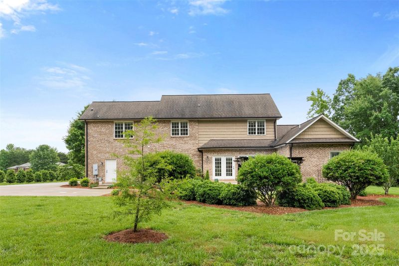 1533 Ohara Plantation Ct, Dallas, NC 28034