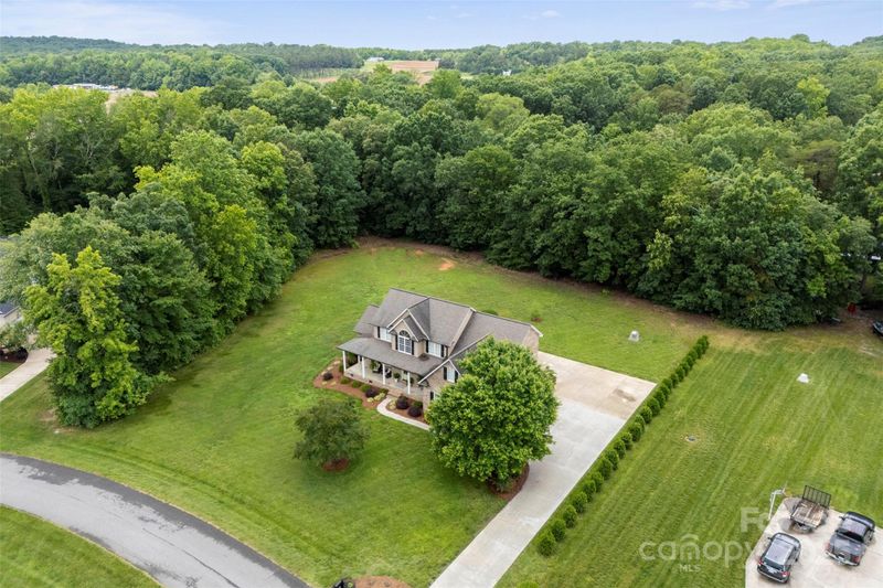 1533 Ohara Plantation Ct, Dallas, NC 28034
