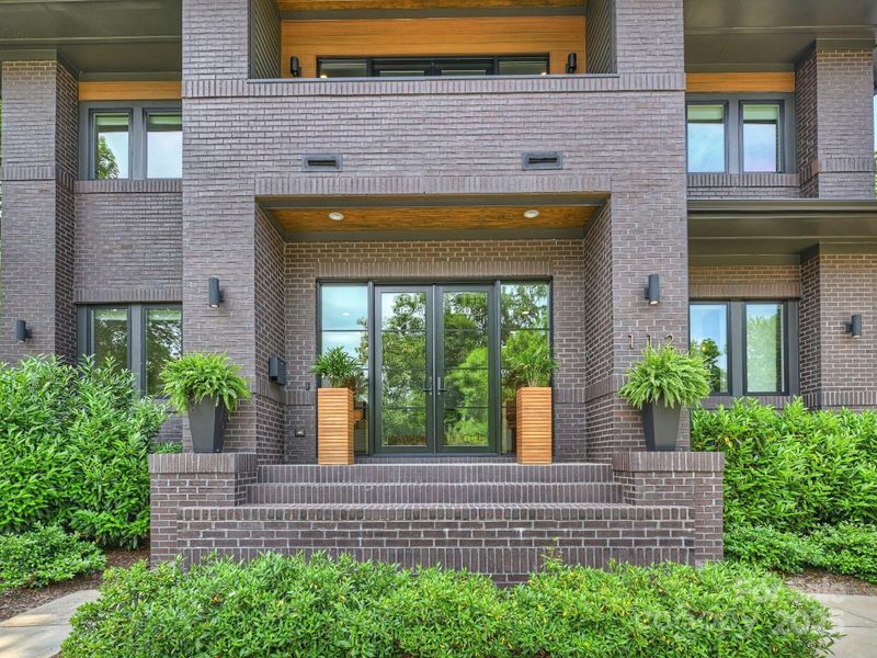 112 Manning Dr, Charlotte, NC 28209
