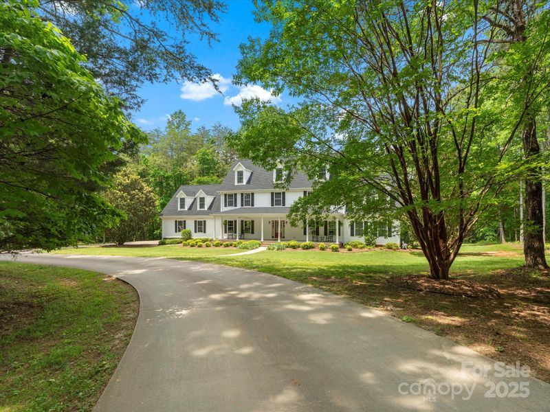 1010 Arabian Farm Rd, Clover, SC 29710