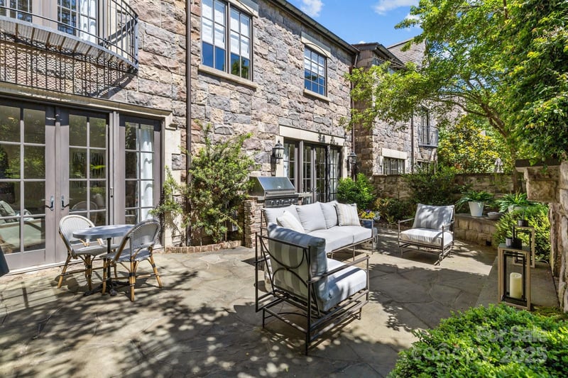 1625 Bibury Ln, Charlotte, NC 28211