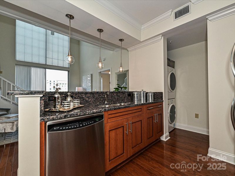 300 W 5th St #723, Charlotte, NC 28202