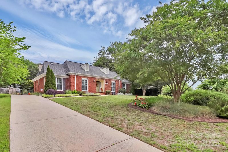 10024 Tealridge Ln, Charlotte, NC 28277