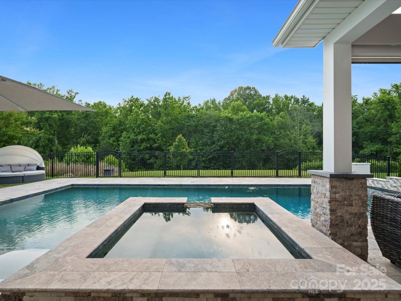 4049 Shadowbrook Rd, Waxhaw, NC 28173