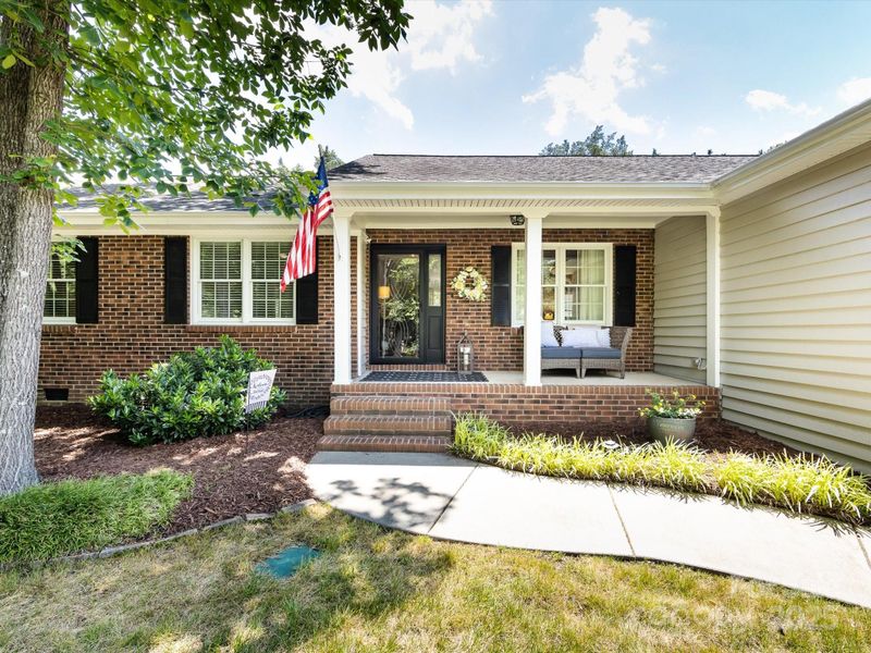 4925 Cedar Forest Dr, Charlotte, NC 28226