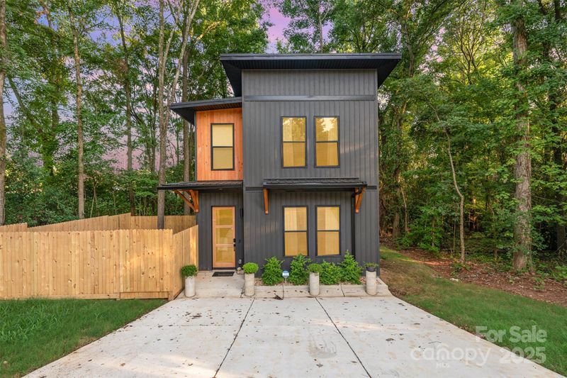 411 Granby Cir, Charlotte, NC 28217