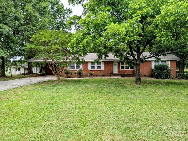 5628 White Store Rd, Wingate, NC 28174