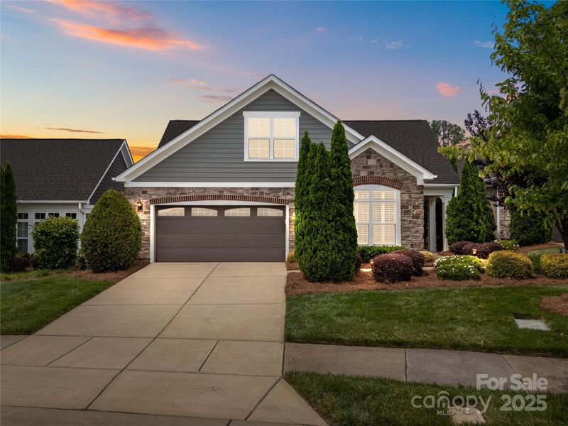 17112 Courtside Landing Dr, Cornelius, NC 28031