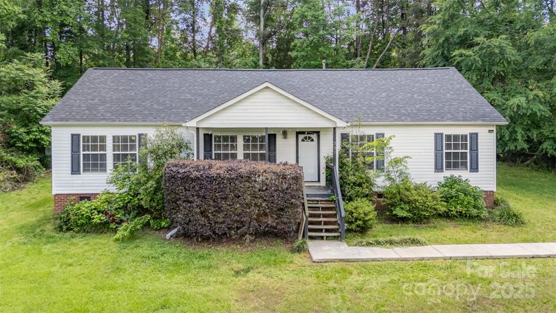 321 Woodcrest Dr, York, SC 29745