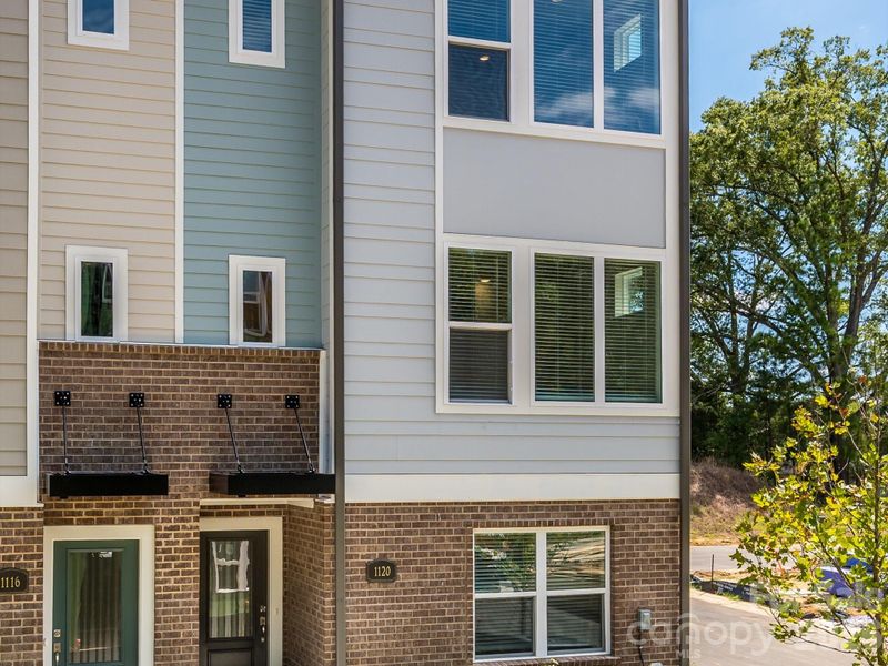 1120 Bismuth Ln, Charlotte, NC 28211
